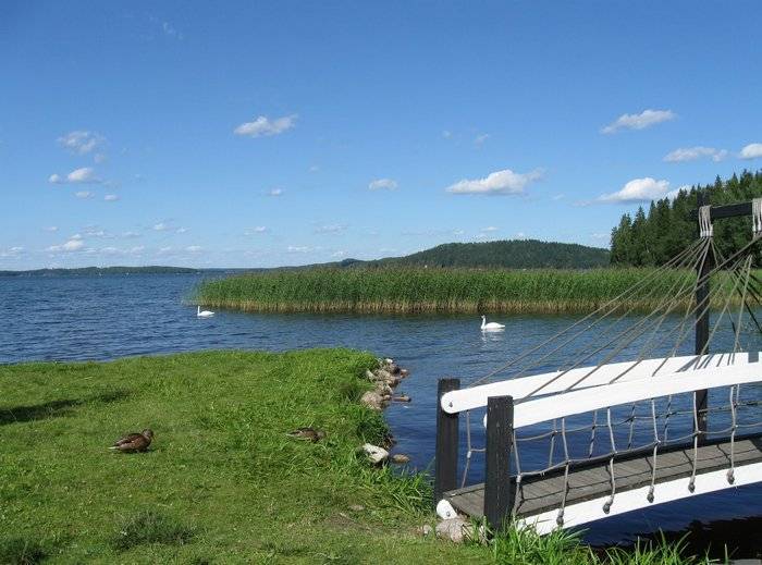 Озеро в финляндии