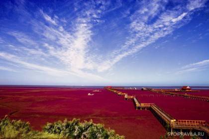 Красный пляж -чудо природы